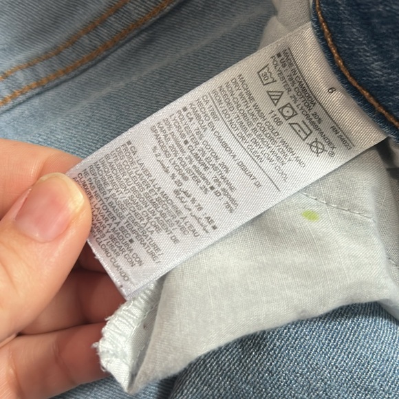 [Old Navy] Light Wash “Super Skinny” Jeans - Size 6 - Picture 3 of 4